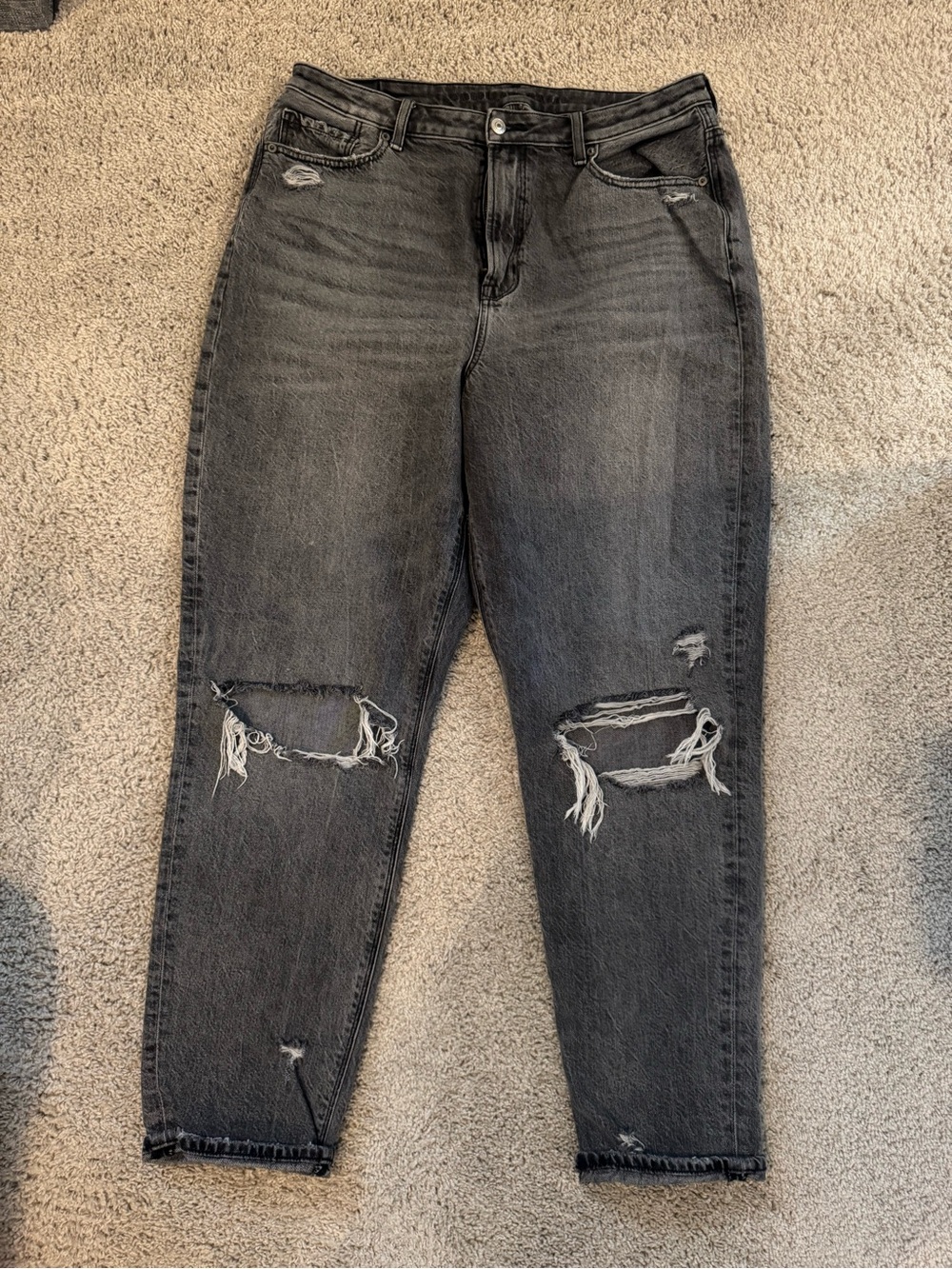 American Eagle Outfitters Women's Highest Rise Mom Jean - Gray Distressed